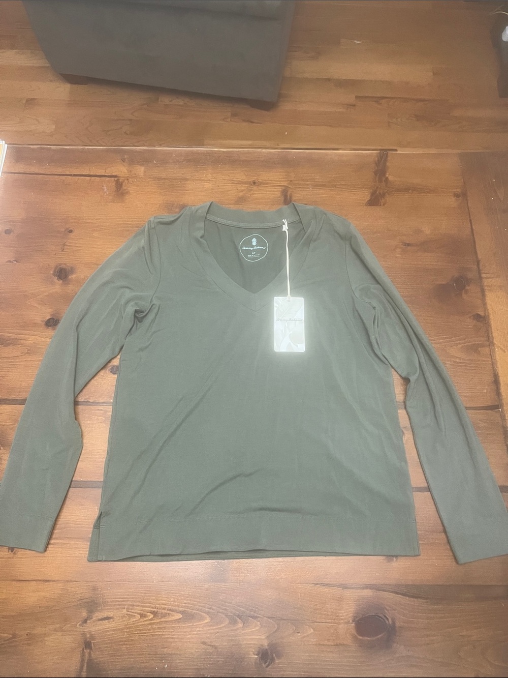 Tommy Bahama Olive Green V-Neck Long Sleeve Tee